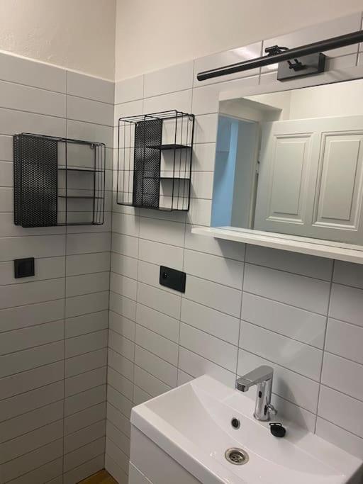 B12 - Bohdanecska 12 Appartement Pardubice Buitenkant foto